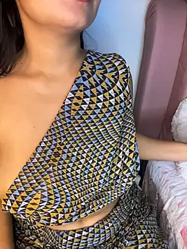 Shara_queen1 - 2 fingers in my pussy