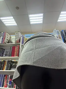 AdelRich - Show tits in cafe