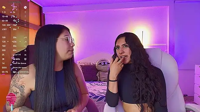 Kloe28 - biting buttocks