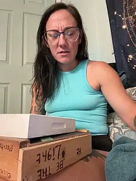 Xnaomifox - Use new toy