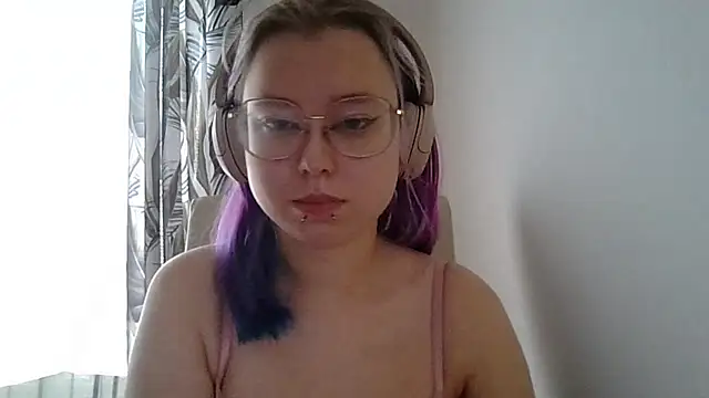 MaddieTeen - Figure<3