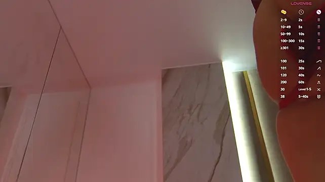 LeslieMines - Play with me wet your pussy