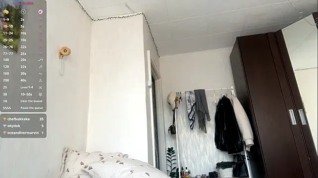Sara_Bloservety - Pinch my sweety nipples and make hard