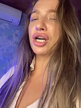 AlexaVee_ - FINGERING PUSSY+CTRL MY TOY 2M