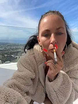 Mel-Mia - Pussy Slaps 🤭 LT got Clip