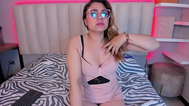 Scarlett_smith1__ - doggy style + spank ass * 8