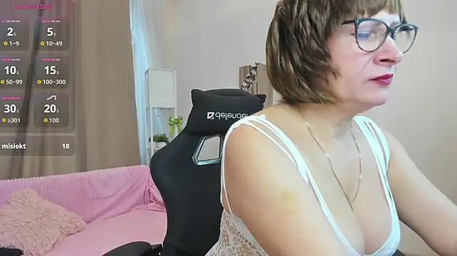 JennyMons - flash tits🍒