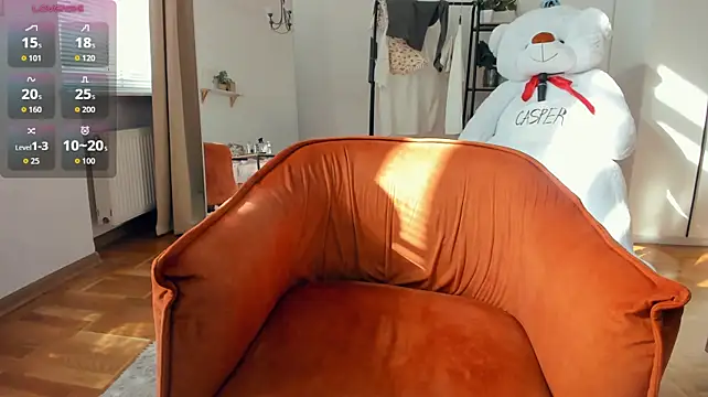FaaBinaa - one finger inside wet pussy