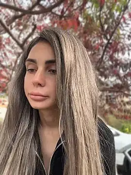 SandraCarter - Show ass in public