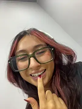 FoxyLauren - FINGUERING IN YOUR FACE