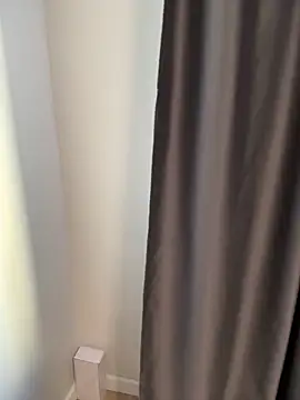 SweetieKitty1 - Show u underboobs and slaps ^.^