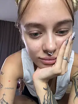 Enjoy_my_beauty - show boobs at a window