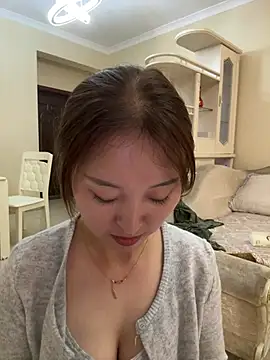 Lianer_520 - 平台首秀，希望哥哥们多多支持莲儿！