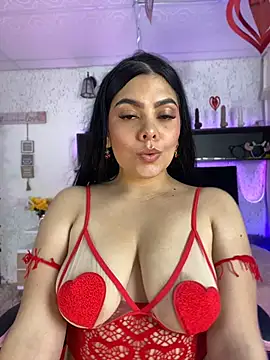 Molly_bick - lets see those oiled tits molly