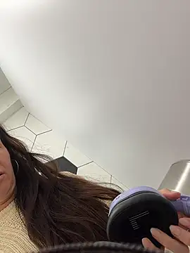 Eveangelll - Squirt in fitting room store