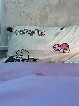 Hellopussymeow - One finger in my ass