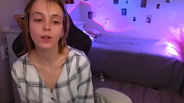 SelenaBless - Sucking a lollipop close