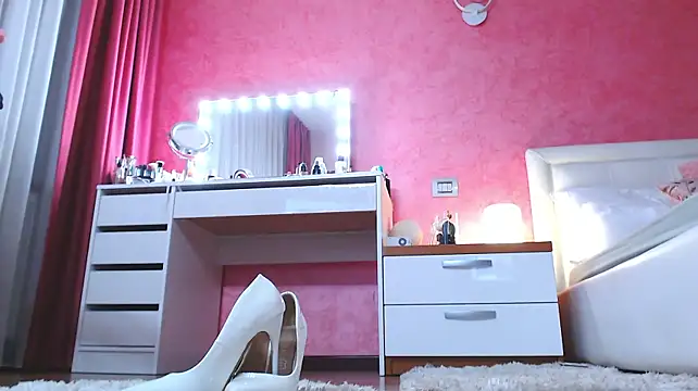 MissKora - epic goal:pay my house(use tipmenu )