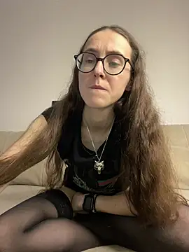 MartiniiSelenna - Show my big booty