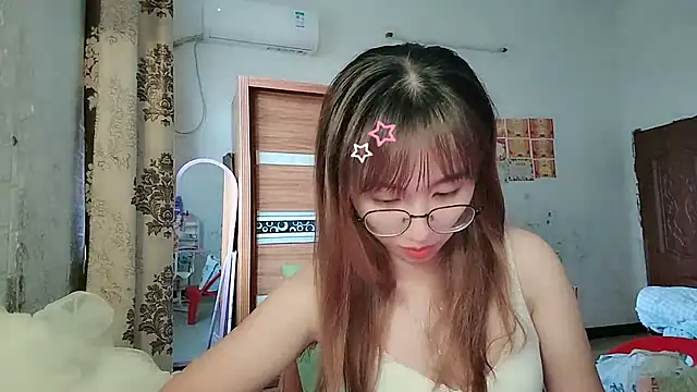 Lili_666 - 祝我生日快乐，愿往后的日子闪闪发光，万事顺遂。🤩