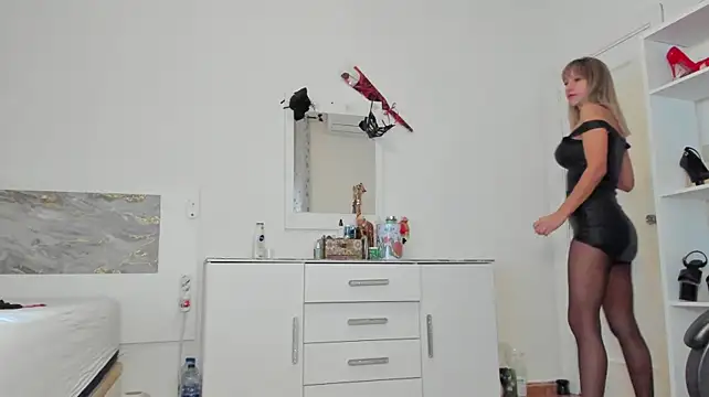 Anisialuna_