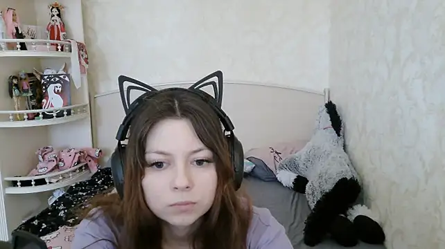 AliceVeloura - Lift up your blouse to show your bra