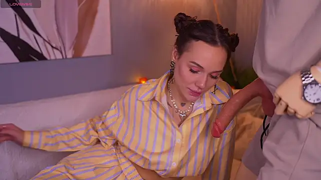 Bllowjoyy - Double handed handjob with more spit