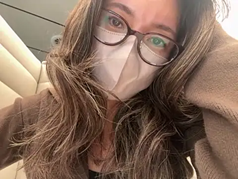 _Meg88_ - 空港で乗り換えの内緒配信🤍