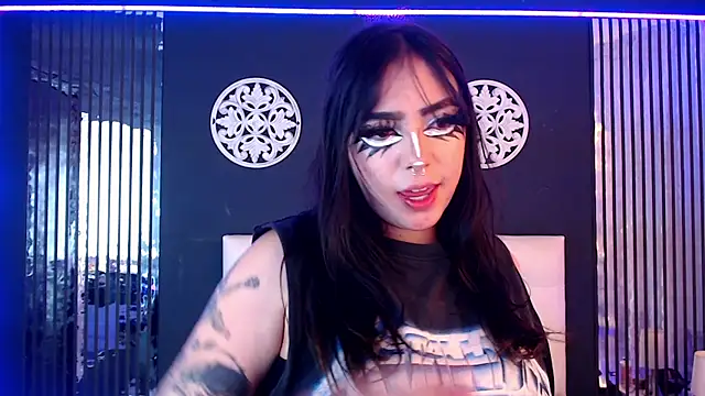HonneyDemoni - A little oil on your tits? pleaseee!! :3