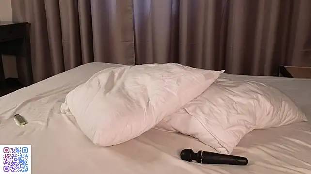 LinaRivse - 💕Massage my boobs+squeeze nipples💕