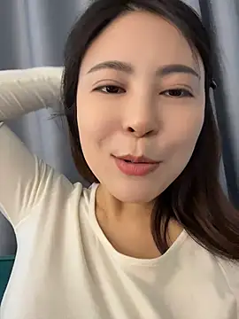 YaoYao8888 - 店门口脱掉内裤直播两分钟