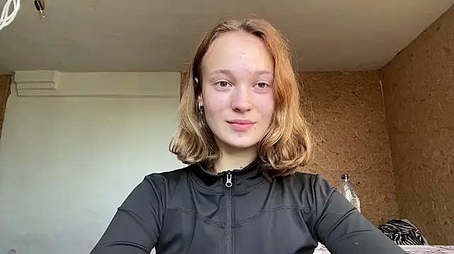 BrittanyLebowitz - lick lips