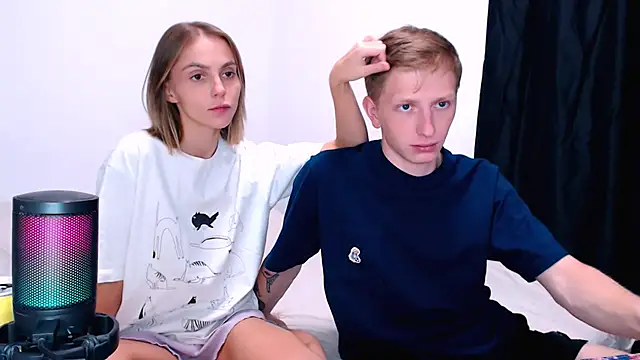 Juliaanddima - get naked