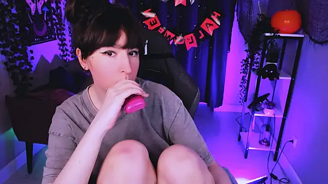 Lily_xBabe - TOPLESS
