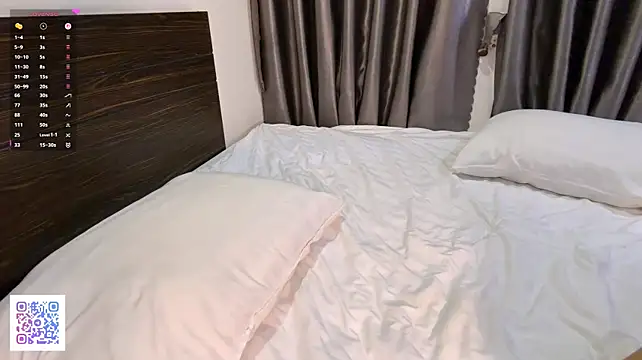 LindaHernandez - Rub my clit under my panties❤️