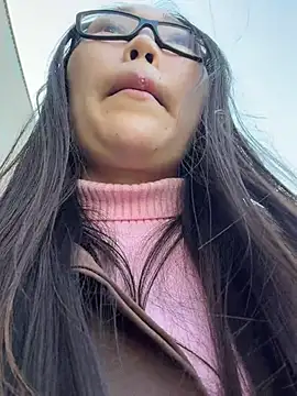 Trytomakememoam - BUZZ ME WHILE I WALK