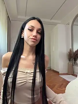 Ilariea_girl - enable my fuckmachine !
