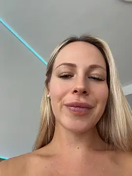 Streetdoll - cum for you