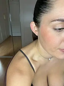 Chloe-ta - SPANK ASS