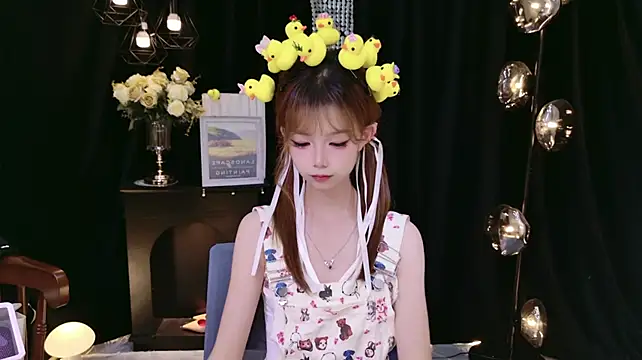 Nuo-Nuo-111 - 大象转10圈走直线