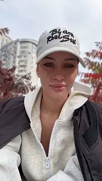 KikiWatson - Show ass in public 😍🔞💋