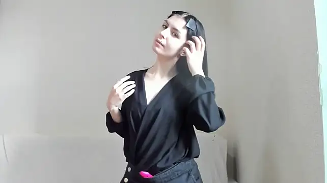 ErlinaBuoy - Flash vapmire niiples and massage!♀️🦇