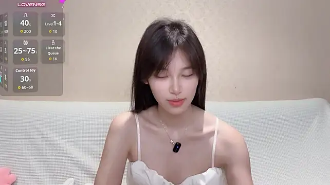 Chloeeaa - 好事发生5.0💕全裸穿丝袜...