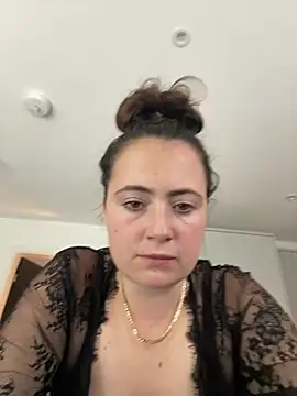 Brunette_Milf_MayaX - Make my day, and show your love