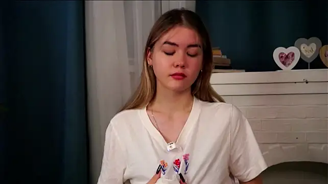 SabrinaFalley - air kiss 😘