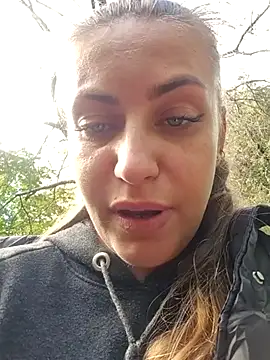 Keli_Jessi - Squirt in public park