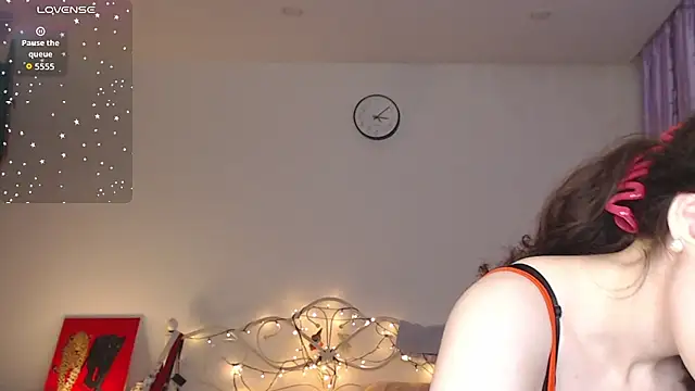 Koshecbka_sobachka777 - 2 girls show off their beautiful body