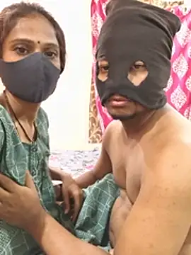 Desi_marathi_cpl - Public fuck