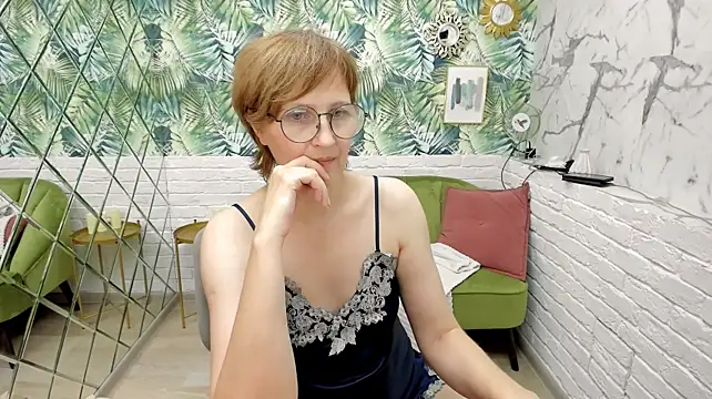 Paris_Cherry - shake that ass in panties