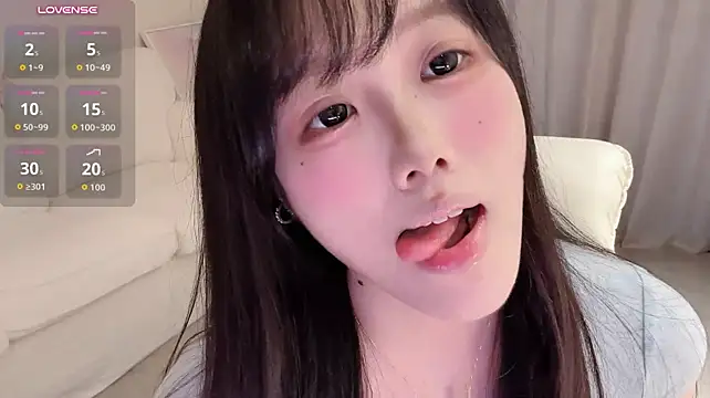 Uu_7 - 内裤拉到一边 高抬腿